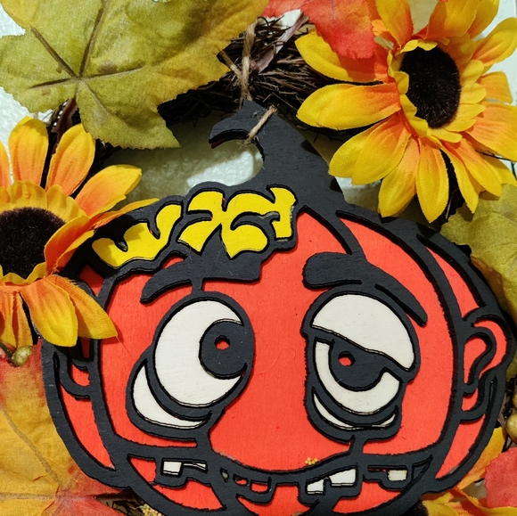Jackson zombie pumpkin wreath - Picture 6 of 8